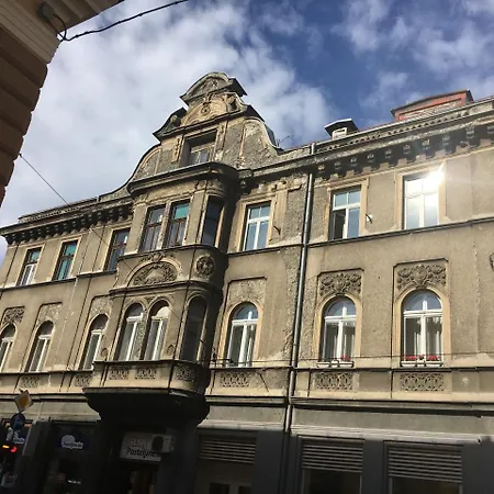 Apartman From A To Z *