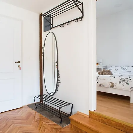 Apartment From A To Z *